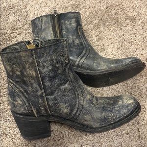 Corral Boots ankle distressed
